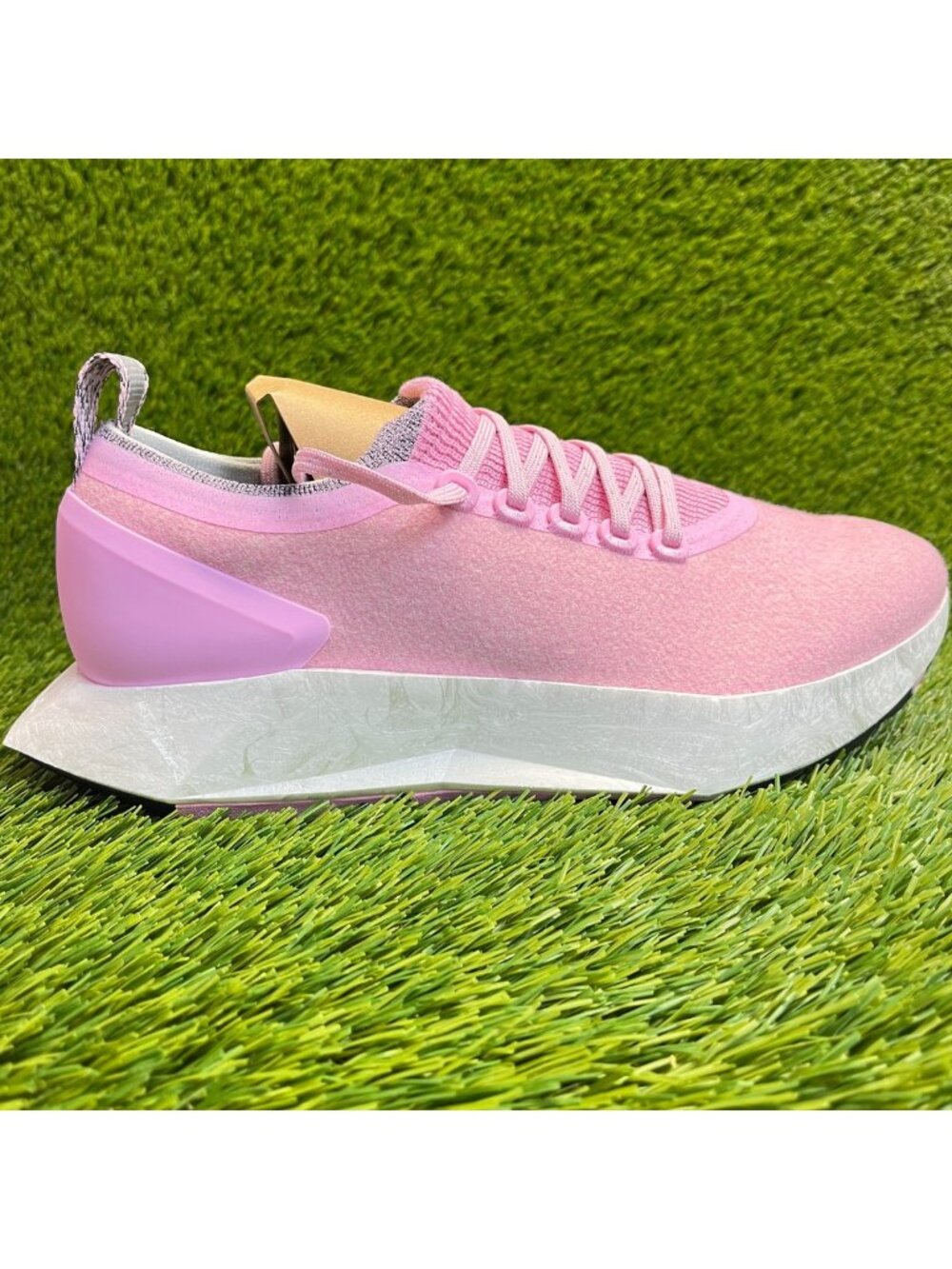 Allbirds Wool Flyer Mizzle Mens Size 8.5 Womens 10 Buoyant Pink Running Shoes